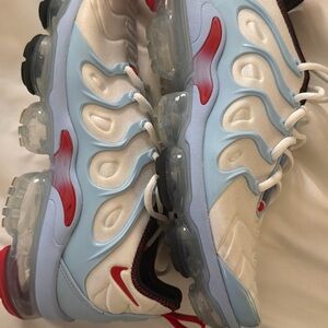 Nike Men's Air VaporMax Plus in Light Blue, White & Red